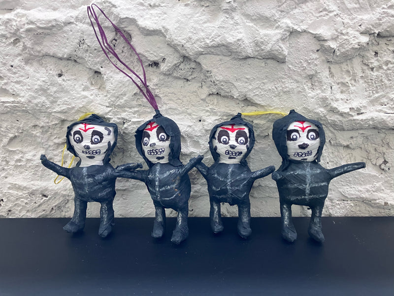 Mini piñata skeletons