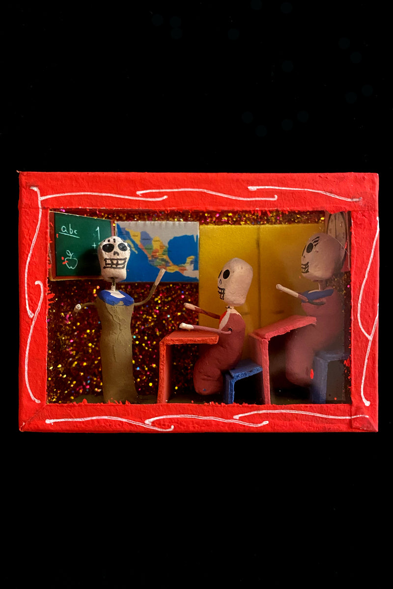 Nichos / Skeleton Shadow Boxes: SCHOOL CLASSROOM / AULA DE LA ESCUELA
